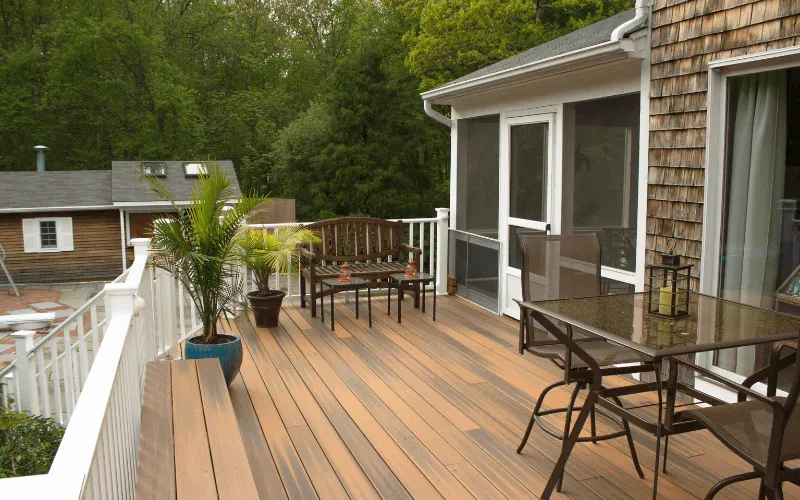 composite-elevated-deck-with-white-railings-_result